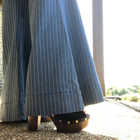 Black stud clogs - Picture 1 of 3